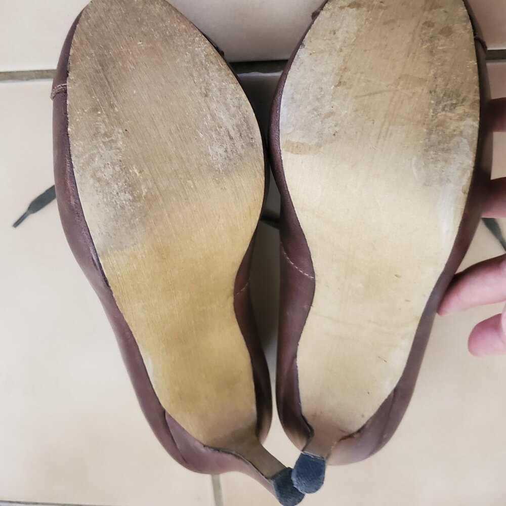 Restricted Brown Leather Lace-Up Oxford Heels – Size 9 - Picture 13 of 16